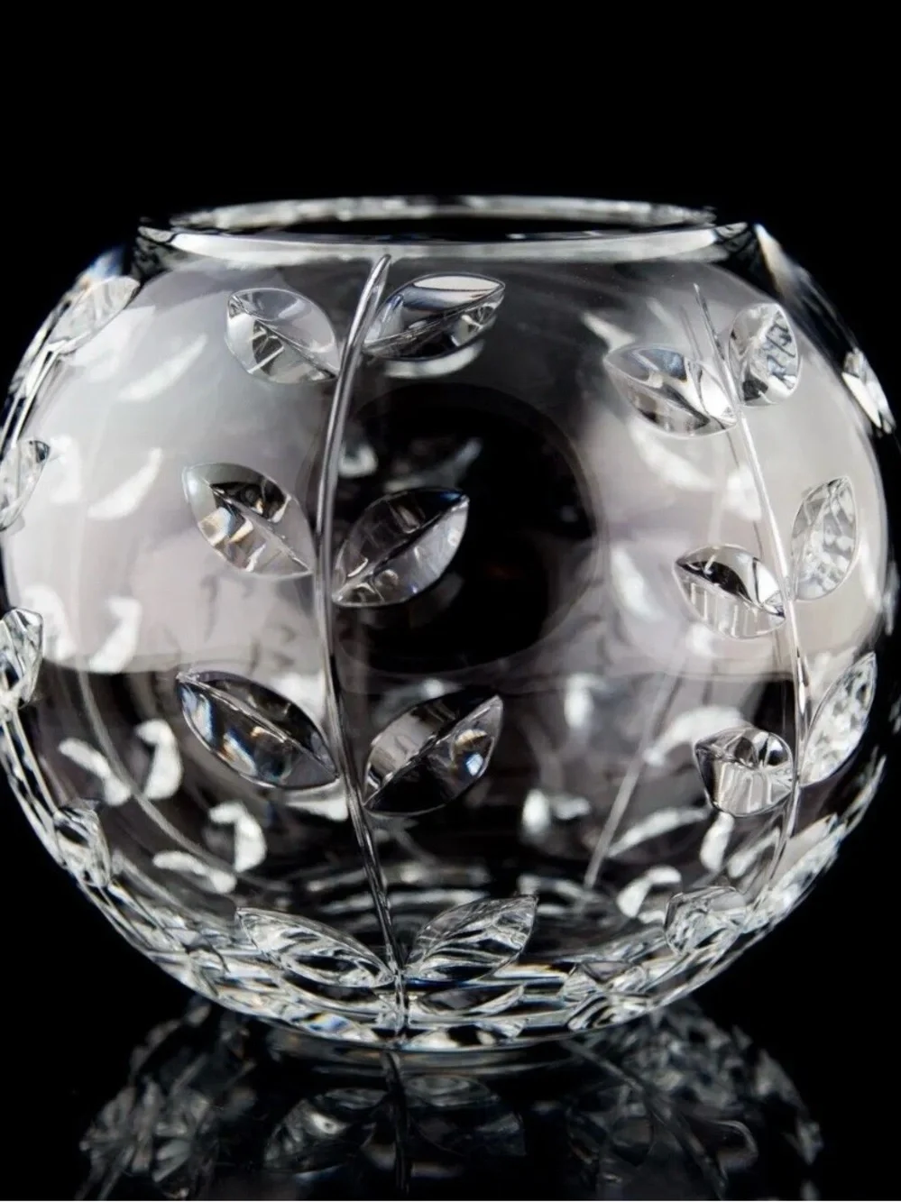 Tiffany & Co Floral Vine Rose Bowl Vase Elegant Cut Crystal